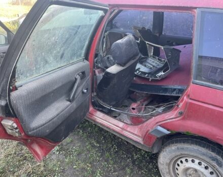 Красный Фольксваген Пассат Вариант, объемом двигателя 0 л и пробегом 300 тыс. км за 650 $, фото 4 на Automoto.ua