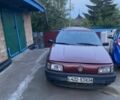 Красный Фольксваген Пассат Вариант, объемом двигателя 2 л и пробегом 370 тыс. км за 1200 $, фото 1 на Automoto.ua