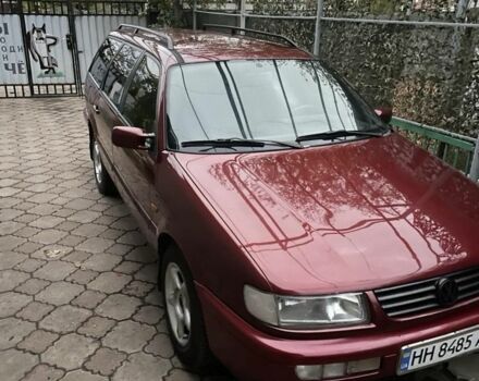 Красный Фольксваген Пассат Вариант, объемом двигателя 2 л и пробегом 10 тыс. км за 2500 $, фото 7 на Automoto.ua