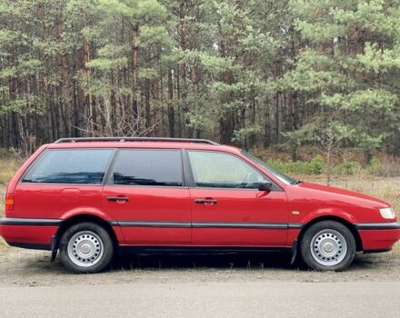 Червоний Фольксваген Пассат Варіант, об'ємом двигуна 1.8 л та пробігом 420 тис. км за 3350 $, фото 4 на Automoto.ua