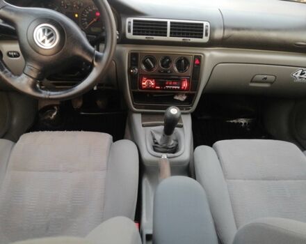 Червоний Фольксваген Пассат Варіант, об'ємом двигуна 1.8 л та пробігом 334 тис. км за 2650 $, фото 18 на Automoto.ua