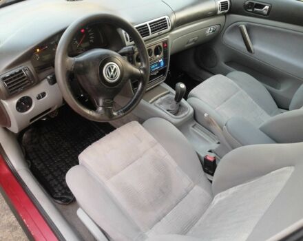 Червоний Фольксваген Пассат Варіант, об'ємом двигуна 1.8 л та пробігом 334 тис. км за 2650 $, фото 14 на Automoto.ua