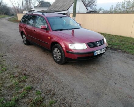 Червоний Фольксваген Пассат Варіант, об'ємом двигуна 1.8 л та пробігом 334 тис. км за 2650 $, фото 12 на Automoto.ua