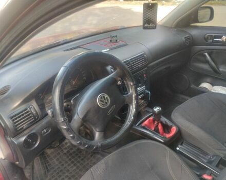 Красный Фольксваген Пассат Вариант, объемом двигателя 1.9 л и пробегом 320 тыс. км за 3324 $, фото 3 на Automoto.ua