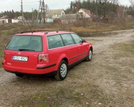 Красный Фольксваген Пассат Вариант, объемом двигателя 1.9 л и пробегом 300 тыс. км за 2300 $, фото 4 на Automoto.ua