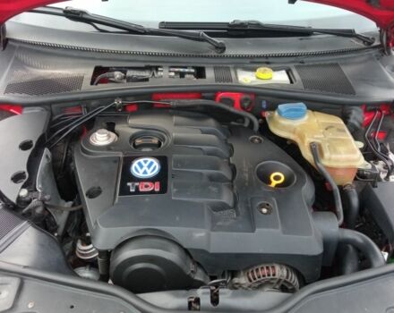 Красный Фольксваген Пассат Вариант, объемом двигателя 1.9 л и пробегом 300 тыс. км за 2300 $, фото 8 на Automoto.ua