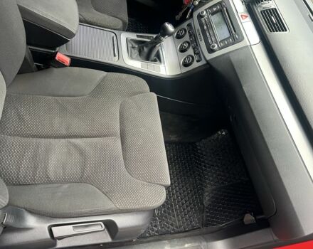 Червоний Фольксваген Пассат Варіант, об'ємом двигуна 1.6 л та пробігом 290 тис. км за 5000 $, фото 7 на Automoto.ua