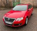 Красный Фольксваген Пассат Вариант, объемом двигателя 1.6 л и пробегом 242 тыс. км за 4500 $, фото 1 на Automoto.ua