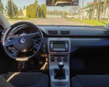 Красный Фольксваген Пассат Вариант, объемом двигателя 2 л и пробегом 313 тыс. км за 5300 $, фото 8 на Automoto.ua