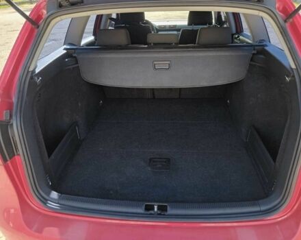 Красный Фольксваген Пассат Вариант, объемом двигателя 2 л и пробегом 313 тыс. км за 5300 $, фото 3 на Automoto.ua