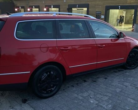 Красный Фольксваген Пассат Вариант, объемом двигателя 2 л и пробегом 300 тыс. км за 4650 $, фото 4 на Automoto.ua