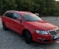 Красный Фольксваген Пассат Вариант, объемом двигателя 2 л и пробегом 300 тыс. км за 4650 $, фото 3 на Automoto.ua