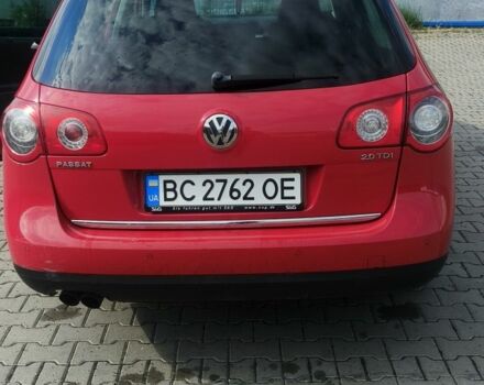 Червоний Фольксваген Пассат Варіант, об'ємом двигуна 2 л та пробігом 360 тис. км за 5500 $, фото 3 на Automoto.ua