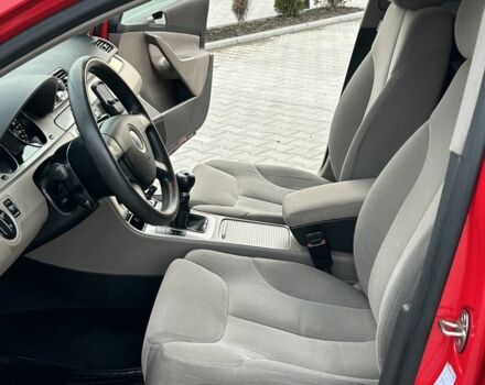 Красный Фольксваген Пассат Вариант, объемом двигателя 1.4 л и пробегом 202 тыс. км за 5400 $, фото 14 на Automoto.ua