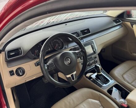 Красный Фольксваген Пассат Вариант, объемом двигателя 2 л и пробегом 300 тыс. км за 8950 $, фото 5 на Automoto.ua