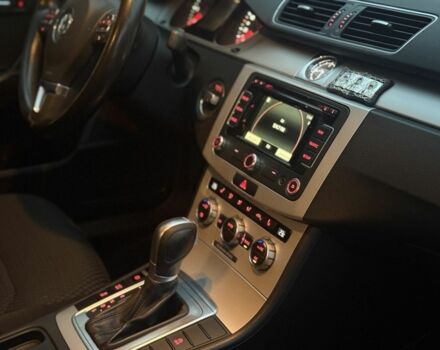 Красный Фольксваген Пассат Вариант, объемом двигателя 2 л и пробегом 280 тыс. км за 8550 $, фото 14 на Automoto.ua