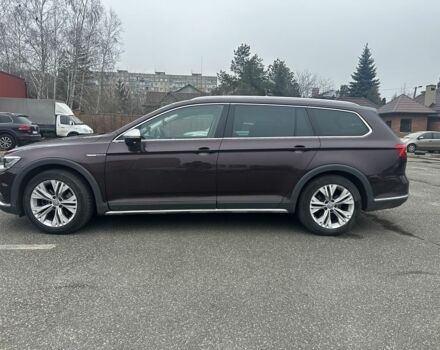 Красный Фольксваген Пассат Вариант, объемом двигателя 2 л и пробегом 227 тыс. км за 19700 $, фото 2 на Automoto.ua