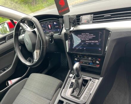 Красный Фольксваген Пассат Вариант, объемом двигателя 2 л и пробегом 240 тыс. км за 19900 $, фото 12 на Automoto.ua