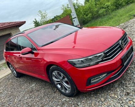 Красный Фольксваген Пассат Вариант, объемом двигателя 2 л и пробегом 240 тыс. км за 19900 $, фото 4 на Automoto.ua