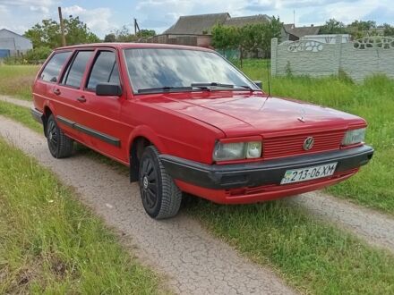 Фольксваген Пассат Варіант 1987 у Новой Одессе на Automoto.ua Червоний Фольксваген Пассат Варіант, об'ємом двигуна 1.6 л та пробігом 150 тис. км за 969 $, фото 1 на Automoto.ua