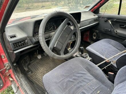 Фольксваген Пассат Вариант 1988 в Днепре (Днепропетровске) на Automoto.ua Красный Фольксваген Пассат Вариант, объемом двигателя 1.6 л и пробегом 200 тыс. км за 299 $, фото 1 на Automoto.ua