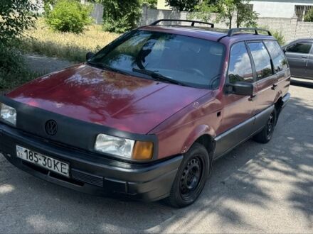 Фольксваген Пассат Вариант 1990 в Днепре (Днепропетровске) на Automoto.ua Красный Фольксваген Пассат Вариант, объемом двигателя 0 л и пробегом 350 тыс. км за 950 $, фото 1 на Automoto.ua