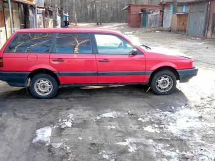 Фольксваген Пассат Вариант 1991 в Радомышле на Automoto.ua Красный Фольксваген Пассат Вариант, объемом двигателя 1.8 л и пробегом 300 тыс. км за 1400 $, фото 1 на Automoto.ua