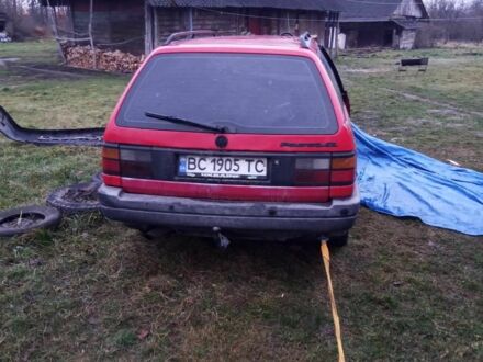 Красный Фольксваген Пассат Вариант, объемом двигателя 1.9 л и пробегом 1000 тыс. км за 800 $, фото 1 на Automoto.ua