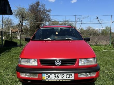 Фольксваген Пассат Вариант 1995 в Новый Роздол на Automoto.ua Красный Фольксваген Пассат Вариант, объемом двигателя 1.8 л и пробегом 269 тыс. км за 4200 $, фото 1 на Automoto.ua