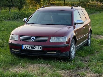 Фольксваген Пассат Варіант 1998 у Самборе на Automoto.ua Червоний Фольксваген Пассат Варіант, об'ємом двигуна 1.9 л та пробігом 42 тис. км за 3200 $, фото 1 на Automoto.ua