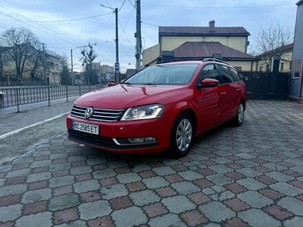 Красный Фольксваген Пассат Вариант, объемом двигателя 2 л и пробегом 280 тыс. км за 8550 $, фото 1 на Automoto.ua