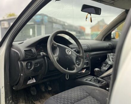 Желтый Фольксваген Пассат Вариант, объемом двигателя 2.8 л и пробегом 700 тыс. км за 800 $, фото 1 на Automoto.ua