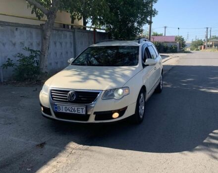 Жовтий Фольксваген Пассат Варіант, об'ємом двигуна 2 л та пробігом 350 тис. км за 3550 $, фото 1 на Automoto.ua