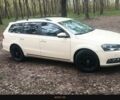 Желтый Фольксваген Пассат Вариант, объемом двигателя 2 л и пробегом 392 тыс. км за 9000 $, фото 1 на Automoto.ua