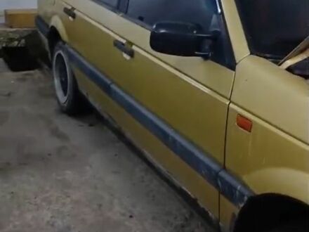 Желтый Фольксваген Пассат Вариант, объемом двигателя 1.6 л и пробегом 350 тыс. км за 1300 $, фото 1 на Automoto.ua