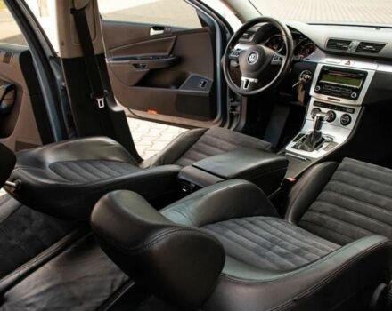 Серый Фольксваген Пассат Вариант, объемом двигателя 1.9 л и пробегом 228 тыс. км за 1850 $, фото 6 на Automoto.ua