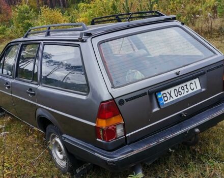 Серый Фольксваген Пассат Вариант, объемом двигателя 1.8 л и пробегом 330 тыс. км за 999 $, фото 1 на Automoto.ua