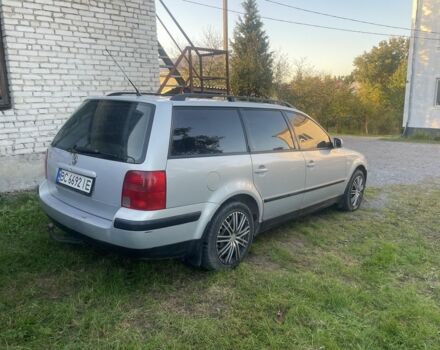 Серый Фольксваген Пассат Вариант, объемом двигателя 1.6 л и пробегом 424 тыс. км за 2700 $, фото 1 на Automoto.ua