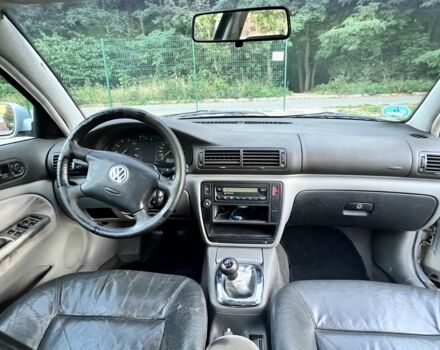 Сірий Фольксваген Пассат Варіант, об'ємом двигуна 1.8 л та пробігом 400 тис. км за 2000 $, фото 9 на Automoto.ua