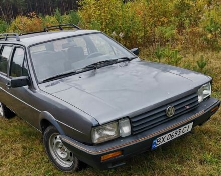 Серый Фольксваген Пассат Вариант, объемом двигателя 1.8 л и пробегом 330 тыс. км за 999 $, фото 4 на Automoto.ua