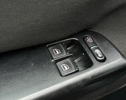 Сірий Фольксваген Пассат Варіант, об'ємом двигуна 2 л та пробігом 254 тис. км за 3990 $, фото 5 на Automoto.ua