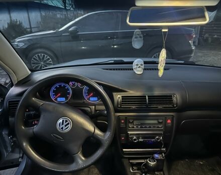 Серый Фольксваген Пассат Вариант, объемом двигателя 1.6 л и пробегом 245 тыс. км за 2200 $, фото 10 на Automoto.ua