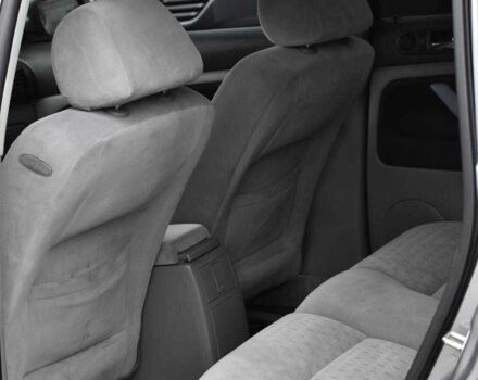 Серый Фольксваген Пассат Вариант, объемом двигателя 1.6 л и пробегом 205 тыс. км за 6250 $, фото 18 на Automoto.ua