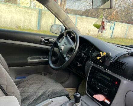 Сірий Фольксваген Пассат Варіант, об'ємом двигуна 1.6 л та пробігом 310 тис. км за 4300 $, фото 4 на Automoto.ua