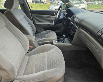 Фольксваген Пассат Варіант 2003 у Житомирі на Automoto.ua Сірий Фольксваген Пассат Варіант, об'ємом двигуна 1.9 л та пробігом 300 тис. км за 2100 $, фото 13 на Automoto.ua