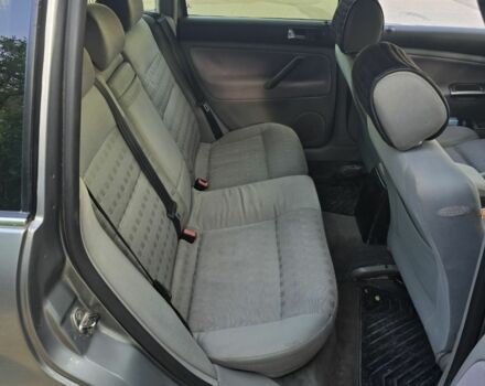 Серый Фольксваген Пассат Вариант, объемом двигателя 2.5 л и пробегом 390 тыс. км за 3400 $, фото 3 на Automoto.ua