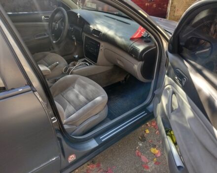 Серый Фольксваген Пассат Вариант, объемом двигателя 2.5 л и пробегом 340 тыс. км за 2500 $, фото 7 на Automoto.ua