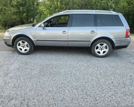 Серый Фольксваген Пассат Вариант, объемом двигателя 2.5 л и пробегом 390 тыс. км за 3400 $, фото 5 на Automoto.ua