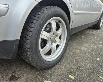 Серый Фольксваген Пассат Вариант, объемом двигателя 2.5 л и пробегом 250 тыс. км за 3999 $, фото 5 на Automoto.ua