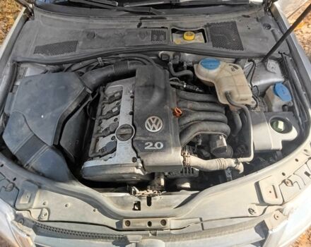 Фольксваген Пассат Варіант 2004 у Києві на Automoto.ua Сірий Фольксваген Пассат Варіант, об'ємом двигуна 2 л та пробігом 193 тис. км за 6000 $, фото 6 на Automoto.ua